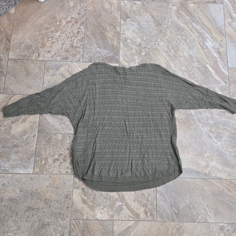 Market & Spruce‎ Olive Long Sleeve Top - Picture 4 of 5